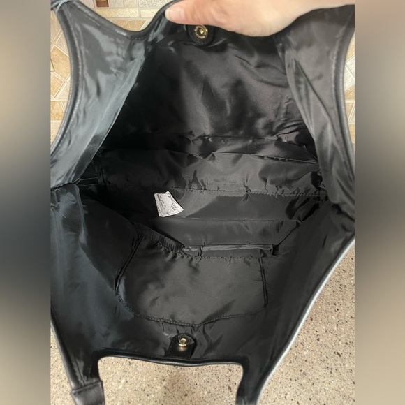 NWT Victoria’s Secret Plaid Weekender Travel Tote Bag Red/Black Plaid - Picture 4 of 6